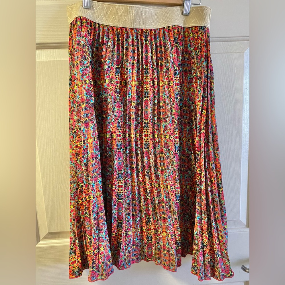 LuLaRoe - Picture 2 of 4